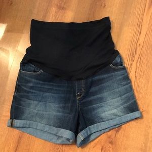 Maternity shorts